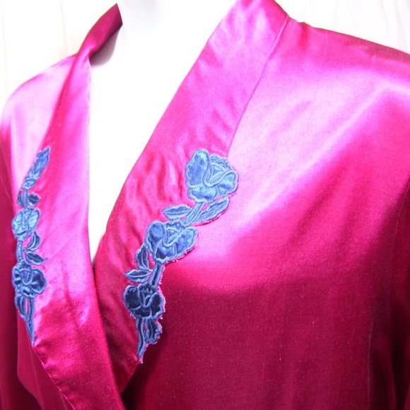 Lingerie Collection Cherry Red Satin Long Robe Brushed Lined Size L - Picture 2 of 4